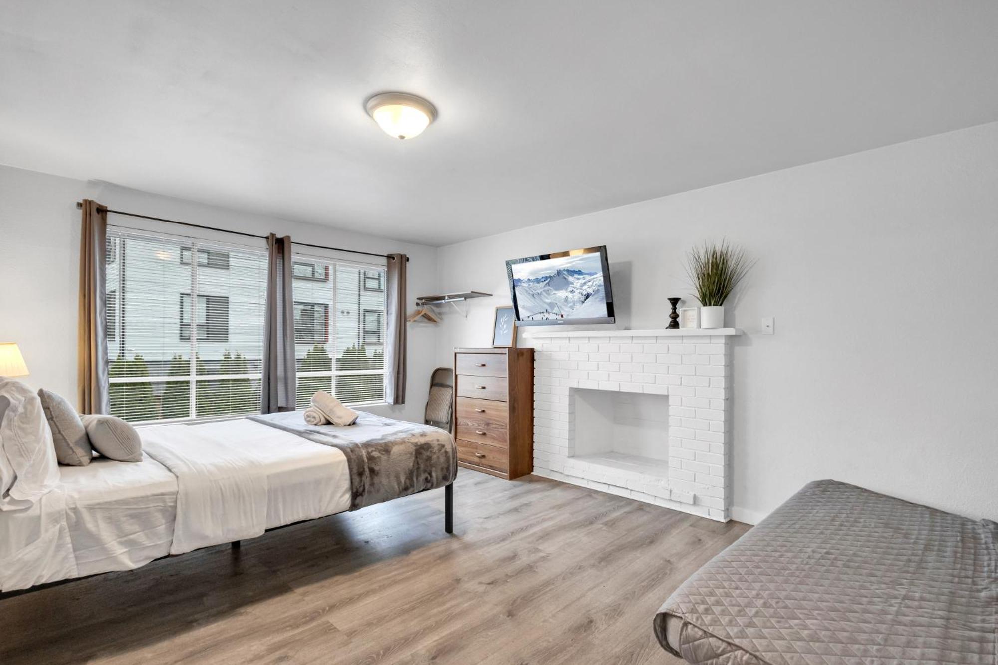 Rainier Guesthouse - Walk To Metro Seattle Bagian luar foto